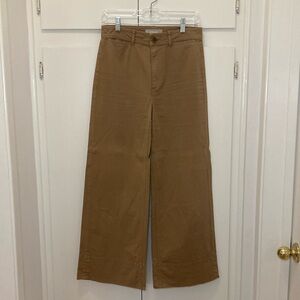 EVERLANE The Lightweight Wide Leg Crop Chino Pants in Khaki Tan